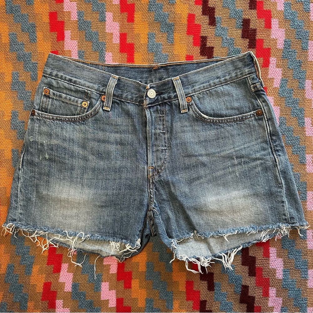 Levi’s 501 Cut Off Denim Shorts size 26